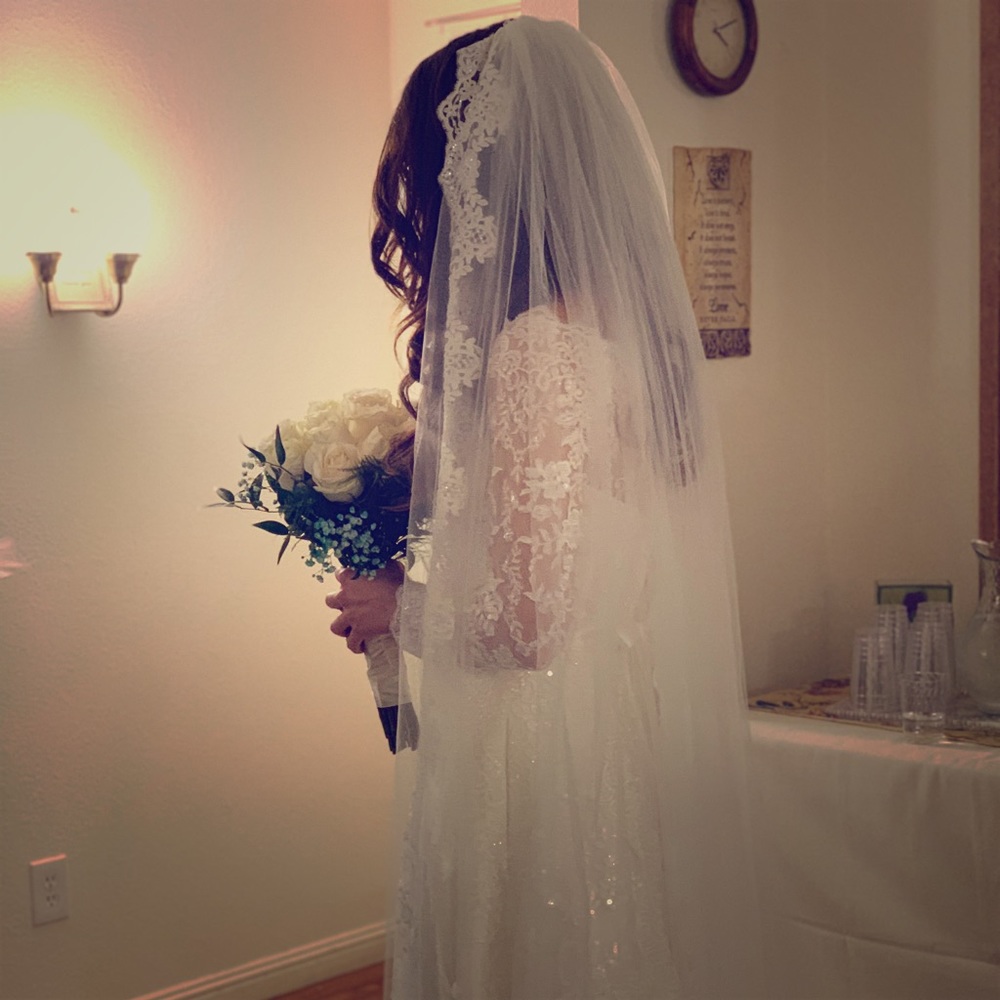 Vintage Wedding dress with pockets and Vail - Picture 1 of 7